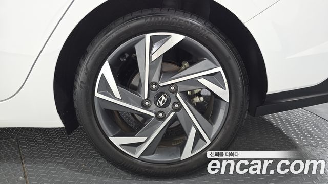 Hyundai Avante (CN7) 1.6 Inspiration 2024 — фото 21