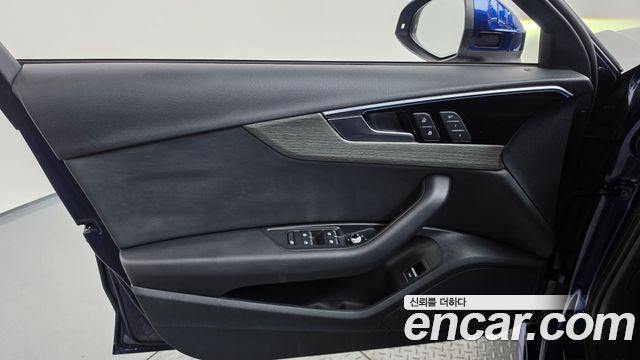 Audi A4 (B9) 40 TFSI Premium 2023 — фото 24