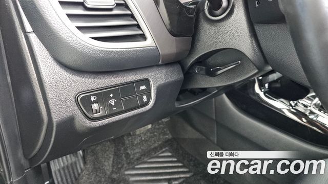 Kia Seltos Gasoline 1.6 Turbo 2WD Prestige 2022 — фото 17