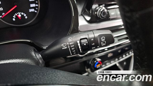 Kia Seltos Gasoline 1.6 Turbo 2WD Prestige 2022 — фото 18