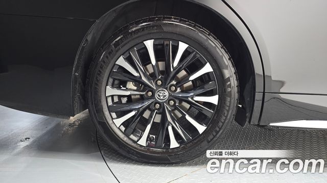 Toyota Alphard (IV) 2.5 HEV Executive AWD 2025 — фото 5