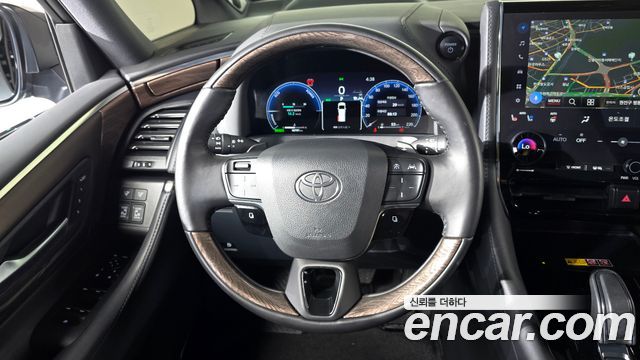 Toyota Alphard (IV) 2.5 HEV Executive AWD 2025 — фото 13