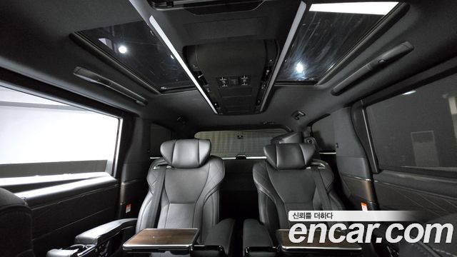 Toyota Alphard (IV) 2.5 HEV Executive AWD 2025 — фото 15