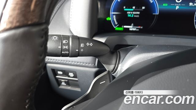Toyota Alphard (IV) 2.5 HEV Executive AWD 2025 — фото 20