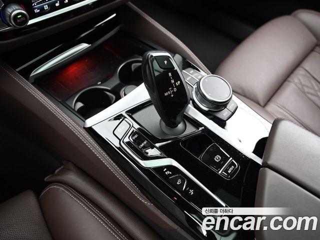 BMW 6 Series GT (G32) 630i xDrive M Sport 2024 — фото 9