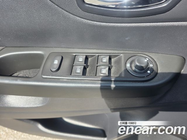 Renault Korea QM3 LE 2016 — фото 18