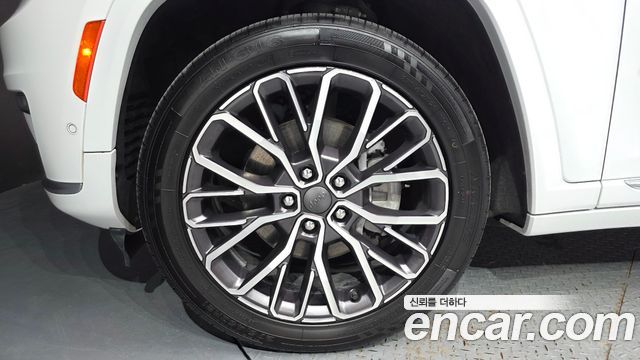 Jeep Grand Cherokee (WL) L 3.6 Summit Reserve 2022 — фото 5
