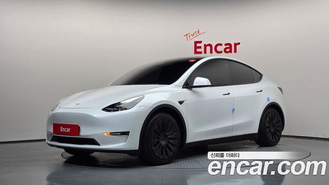 Tesla Model Y Standard Range RWD