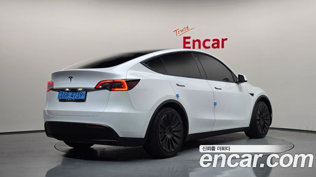 Tesla Model Y Standard Range RWD 2021 — фото 2