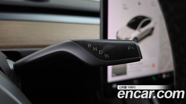 Tesla Model Y Standard Range RWD 2021 — фото 9
