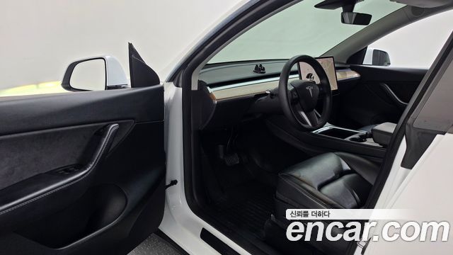 Tesla Model Y Standard Range RWD 2021 — фото 10