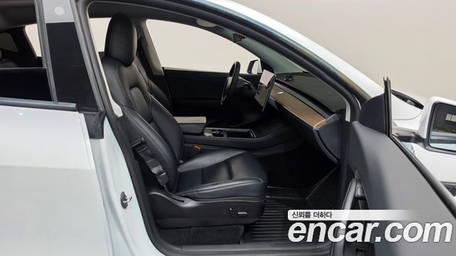 Tesla Model Y Standard Range RWD 2021 — фото 11