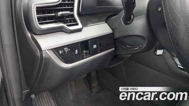 Kia Sportage (V) Diesel 2.0 2WD Trendy 2023 — фото 18