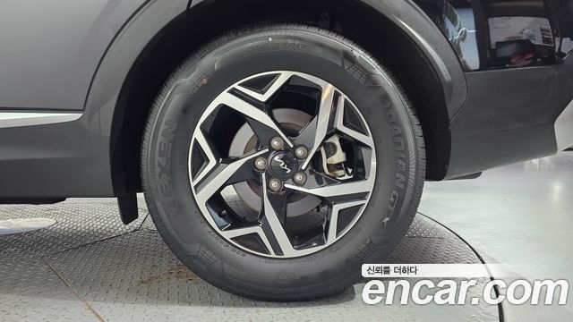 Kia Sportage (V) Diesel 2.0 2WD Trendy 2023 — фото 21