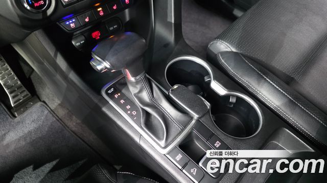 Kia Sportage The Bold Diesel 2.0 2WD Prestige 2021 — фото 9