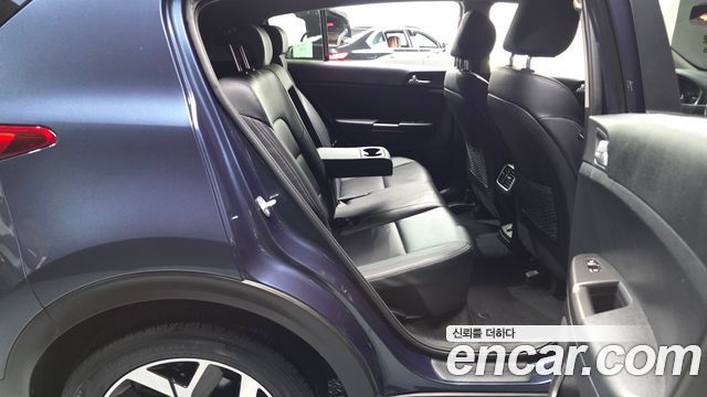 Kia Sportage The Bold Diesel 2.0 2WD Prestige 2021 — фото 11