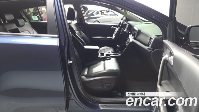 Kia Sportage The Bold Diesel 2.0 2WD Prestige 2021 — фото 26