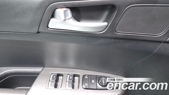 Kia Sportage The Bold Diesel 2.0 2WD Prestige 2021 — фото 28