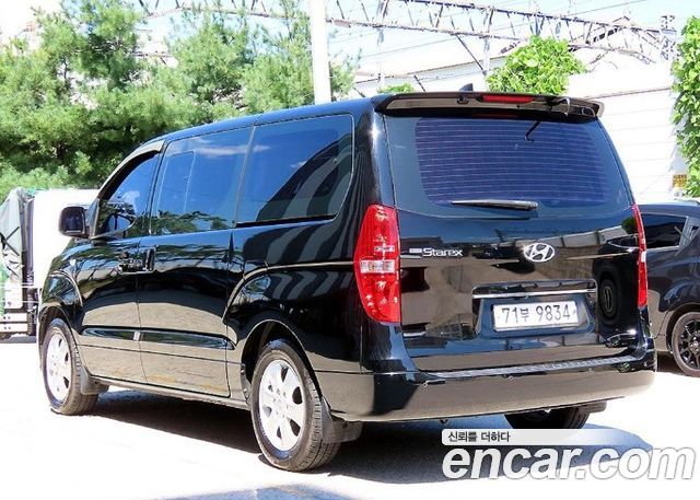 Hyundai Grand Starex 12-Seater LPi Smart 2020 — фото 3