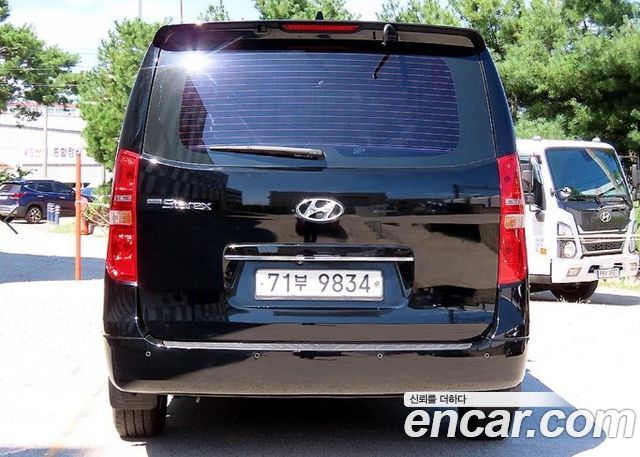 Hyundai Grand Starex 12-Seater LPi Smart 2020 — фото 4