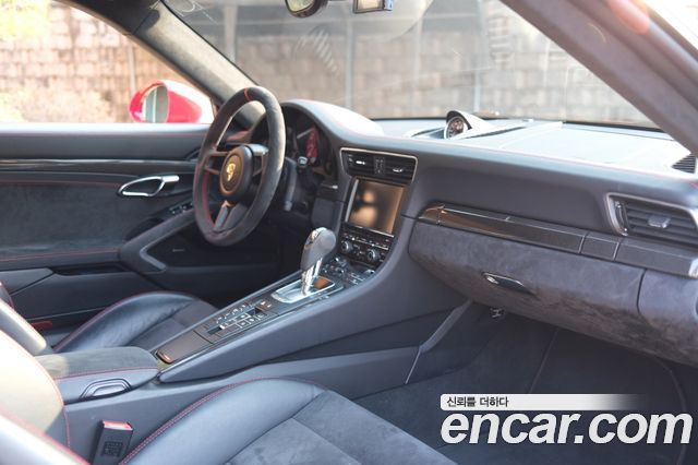 Porsche 911 Carrera 4 GTS 991 2015 — фото 7