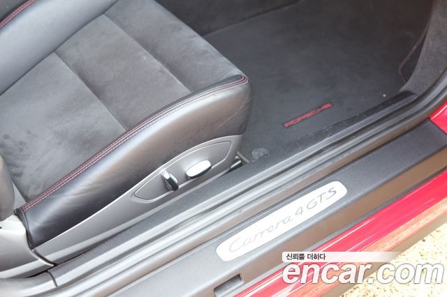 Porsche 911 Carrera 4 GTS 991 2015 — фото 16