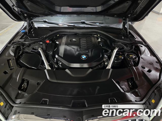BMW 7 Series (G11) 740Li xDrive M Sport Package 2022 — фото 6