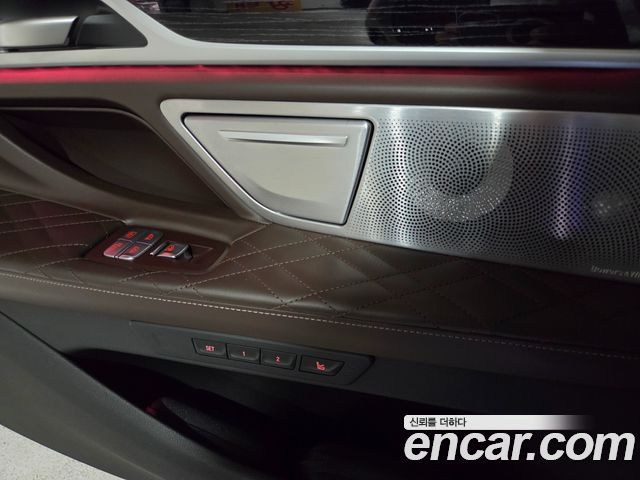 BMW 7 Series (G11) 740Li xDrive M Sport Package 2022 — фото 16