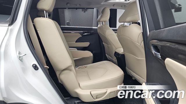 Toyota Highlander (IV) 2.5 4WD Limited 2024 — фото 15
