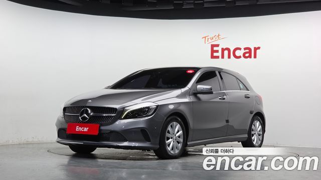 Mercedes-Benz A-Class (W176) A200