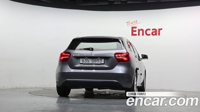 Mercedes-Benz A-Class (W176) A200 2016 — фото 4