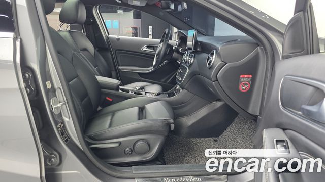 Mercedes-Benz A-Class (W176) A200 2016 — фото 15