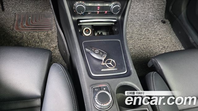Mercedes-Benz A-Class (W176) A200 2016 — фото 22