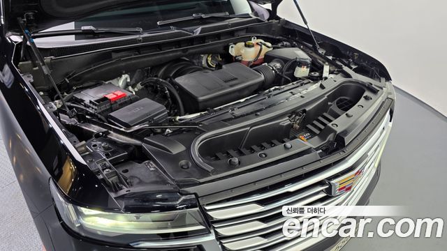 Cadillac Escalade (V) 6.2 Premium Luxury Platinum 2021 — фото 6