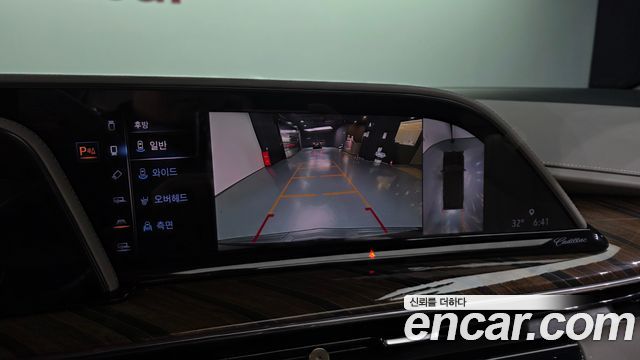 Cadillac Escalade (V) 6.2 Premium Luxury Platinum 2021 — фото 19