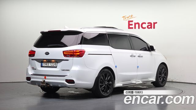 Kia Carnival 9-Seater Noblesse Special 2019 — фото 2