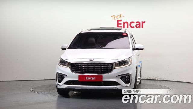 Kia Carnival 9-Seater Noblesse Special 2019 — фото 3