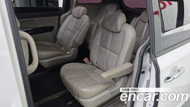 Kia Carnival 9-Seater Noblesse Special 2019 — фото 11
