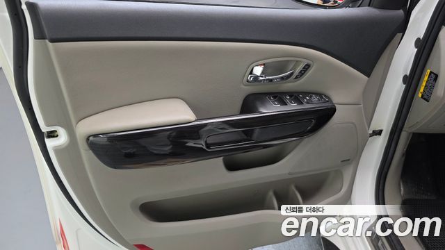 Kia Carnival 9-Seater Noblesse Special 2019 — фото 24