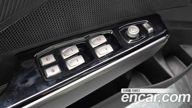KG Mobility (SsangYong) Tivoli Air Diesel AX 2WD 2018 — фото 28