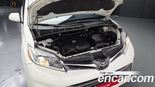 Toyota Sienna 3.5 AWD 2018 — фото 6