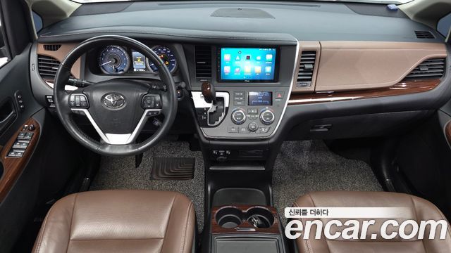 Toyota Sienna 3.5 AWD 2018 — фото 7