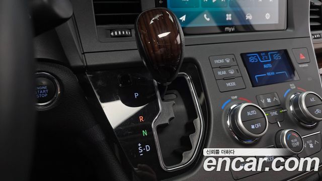 Toyota Sienna 3.5 AWD 2018 — фото 9
