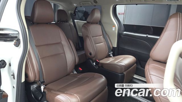 Toyota Sienna 3.5 AWD 2018 — фото 12