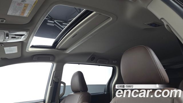 Toyota Sienna 3.5 AWD 2018 — фото 28