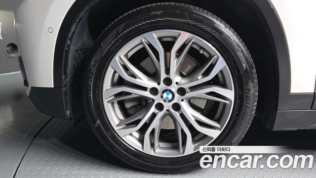 BMW X1 (F48) xDrive 20d 2016 — фото 5