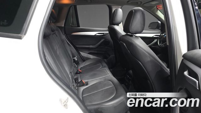 BMW X1 (F48) xDrive 20d 2016 — фото 12