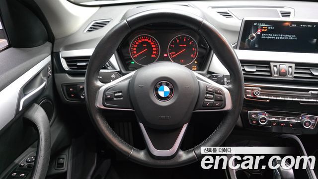 BMW X1 (F48) xDrive 20d 2016 — фото 13