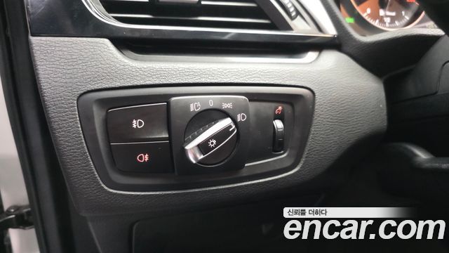 BMW X1 (F48) xDrive 20d 2016 — фото 18