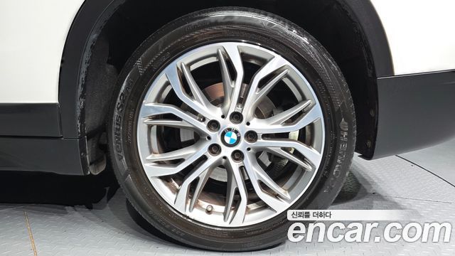 BMW X1 (F48) xDrive 20d 2016 — фото 21